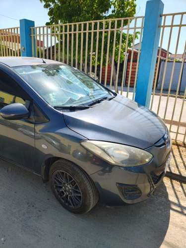 VENDO MAZDA 2 2012