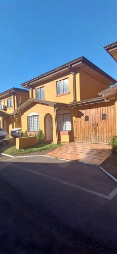 Casa en venta c/ estacionamiento en Carriel