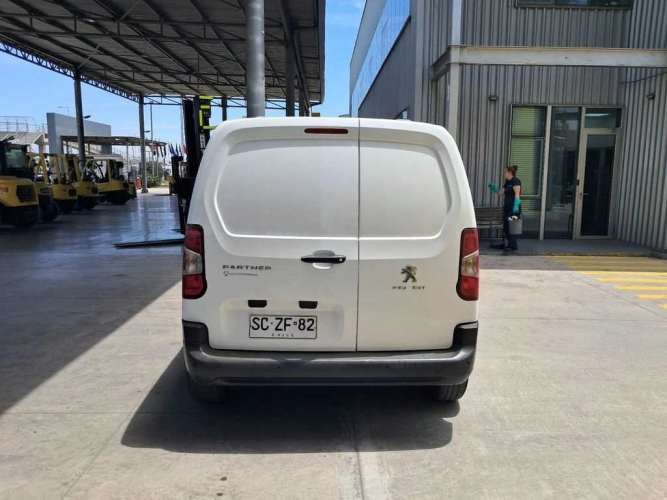 PEUGEOT PARTNER 2022