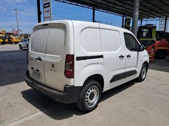 PEUGEOT PARTNER 2022