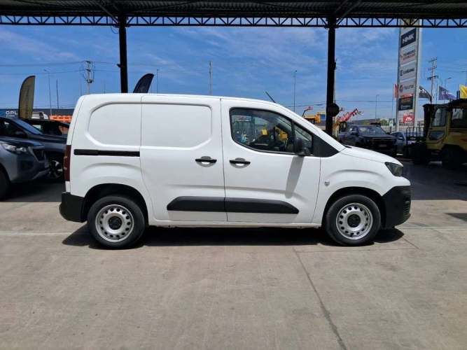 PEUGEOT PARTNER 2022