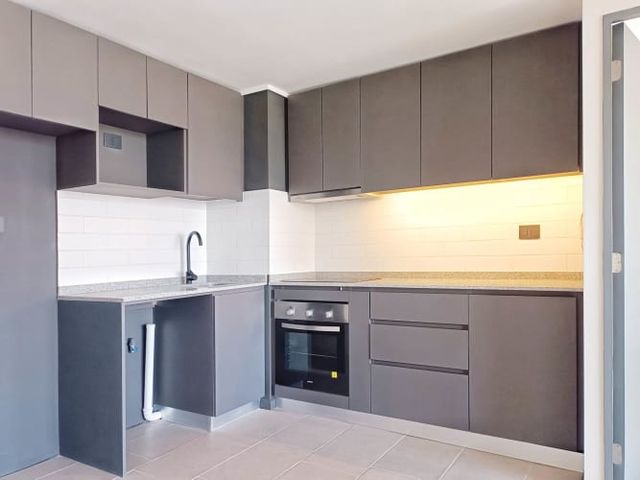 Av. Goycolea 0122 (1 Est /1 Bod) [2673-6]