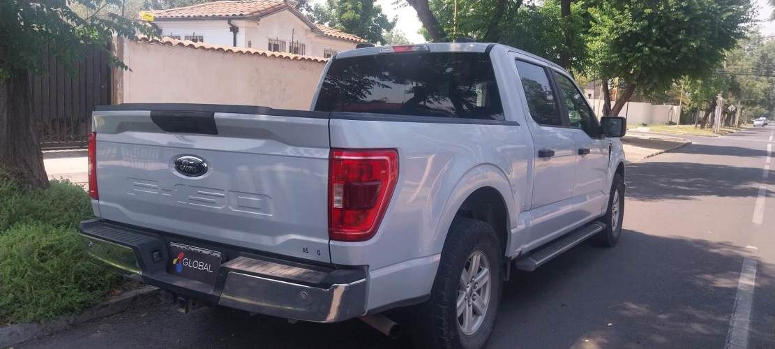 FORD F150 XLT 3.3 4X2