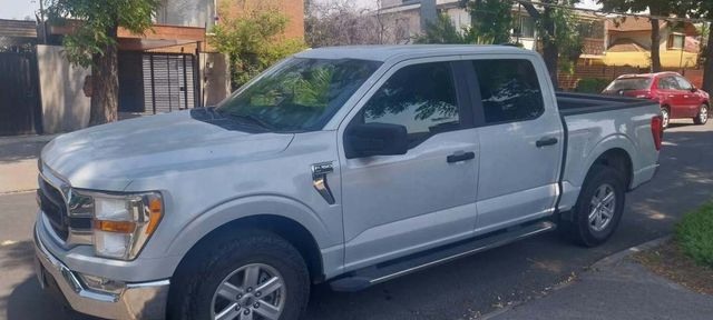 FORD F150 XLT 3.3 4X2