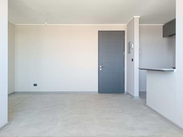 Av. Fermín Vivaceta  [2465-5]