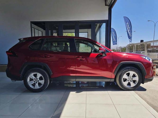TOYOTA RAV4 2021