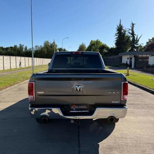 DODGE RAM 1500 LARAMIE 5.7 AT 4WD