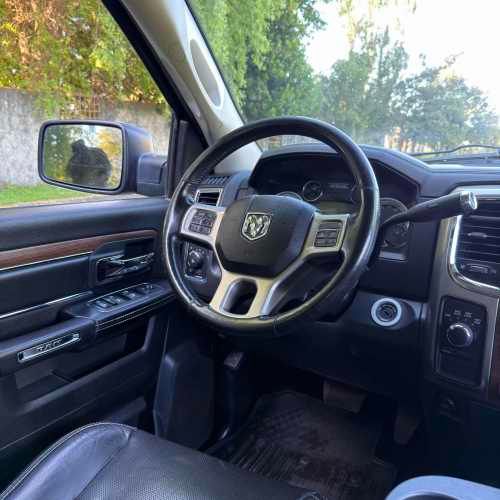 DODGE RAM 1500 LARAMIE 5.7 AT 4WD
