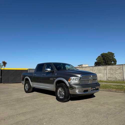 DODGE RAM 1500 LARAMIE 5.7 AT 4WD