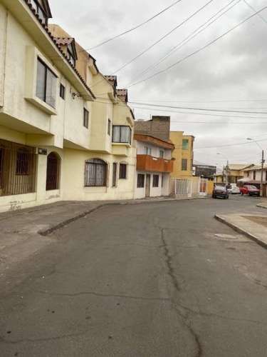 Gran oprotunidad arriendo casa tres dormitorios, Villa Codelco