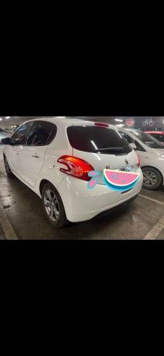 Peugeot 208 año 2015