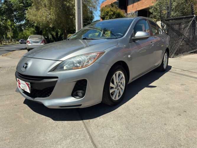MAZDA 3 VERSION V 1.6 AUTOMATICO FULL TECHO AIRE AIRBAG JAPONES 2014