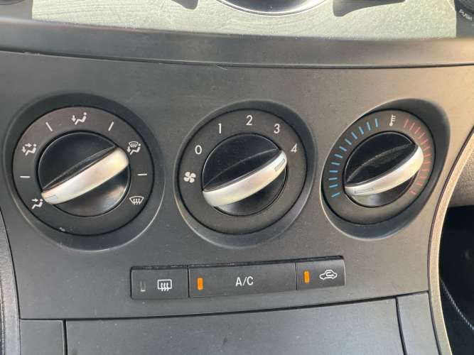 MAZDA 3 VERSION V 1.6 AUTOMATICO FULL TECHO AIRE AIRBAG JAPONES 2014