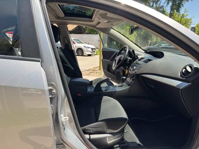 MAZDA 3 VERSION V 1.6 AUTOMATICO FULL TECHO AIRE AIRBAG JAPONES 2014