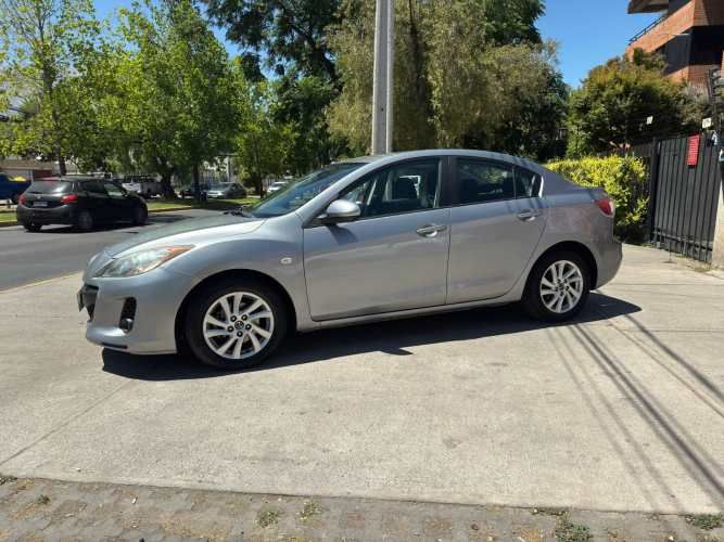 MAZDA 3 VERSION V 1.6 AUTOMATICO FULL TECHO AIRE AIRBAG JAPONES 2014