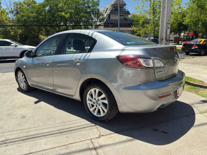 MAZDA 3 VERSION V 1.6 AUTOMATICO FULL TECHO AIRE AIRBAG JAPONES 2014