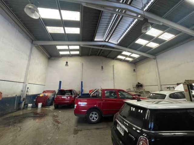 Inversión Inmobiliaria / Galpón mas oficinas (135078)