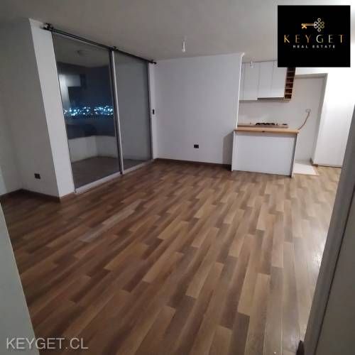 Comodo y amplio departamento 2D+2B+1E