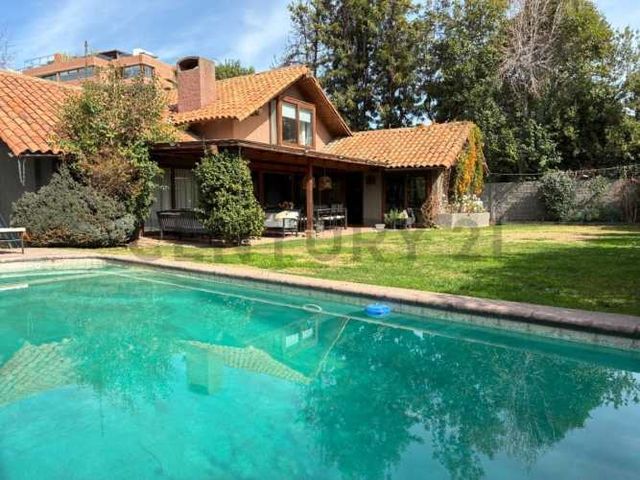 CASA EN VENTA, 4D+3B, LO BARNECHEA