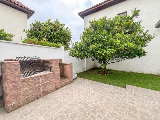 Casa A 2 CUADRAS DE AVENIDA CONCÓN REÑACA