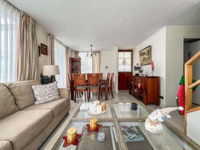 Casa A 2 CUADRAS DE AVENIDA CONCÓN REÑACA