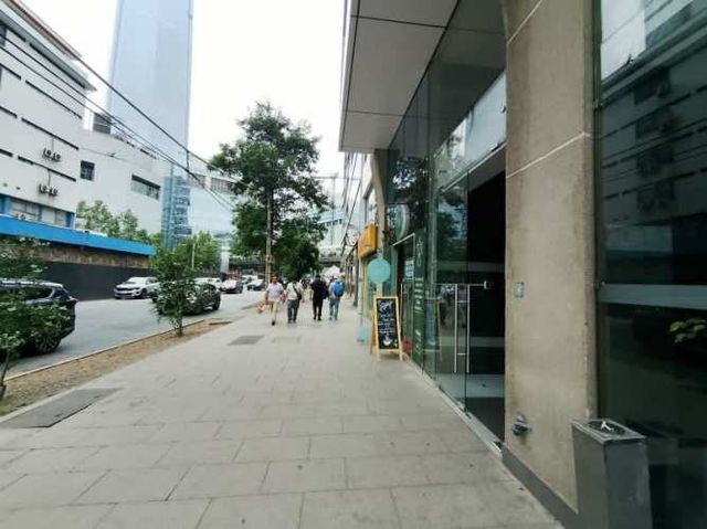 Oficina CERCANO MALL COSTANERA CENTER