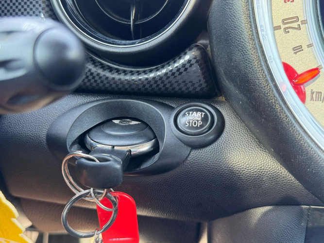 MINI COOPER S CONNECTED 2013