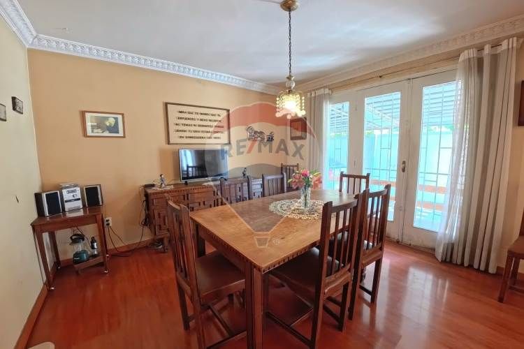 Casa 4dormitorios, 370 mts2 total, macul