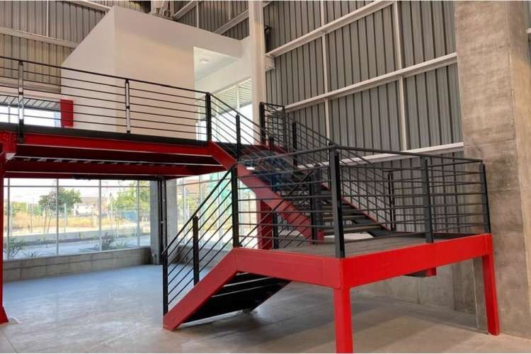 Bodega con altillo, pudahuel