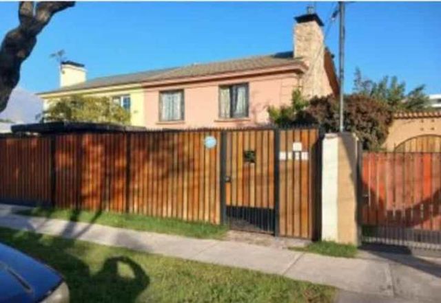 Casa MANQUEHUE / FRANCISCO BILBAO