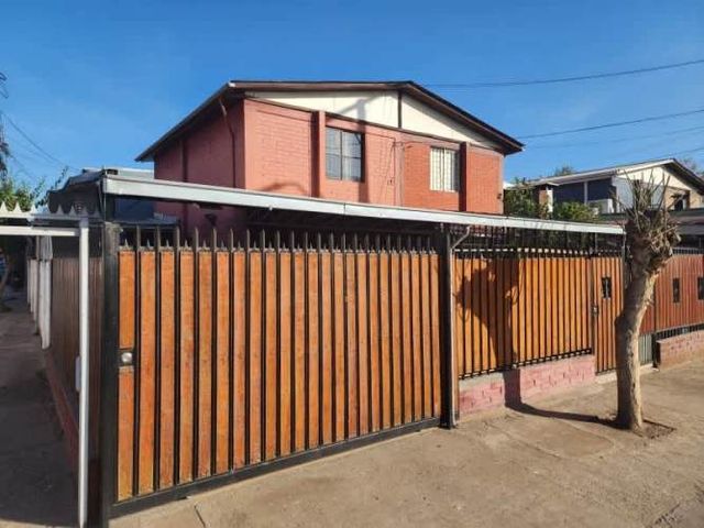 Casa SALVADOR SANFUENTES