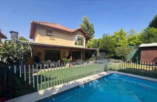 Casa DE LOS SAGRADOS CORAZONES & PADRE ESTEBAN