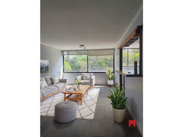 Las Condes, Mayecura primer piso / Martin Alonso Pinzon