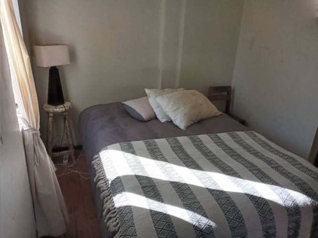 Habitación céntrica a pasos de locomoción