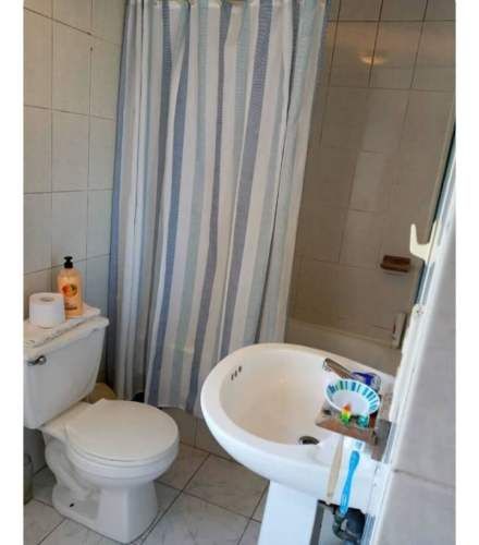 Habitación céntrica a pasos de locomoción