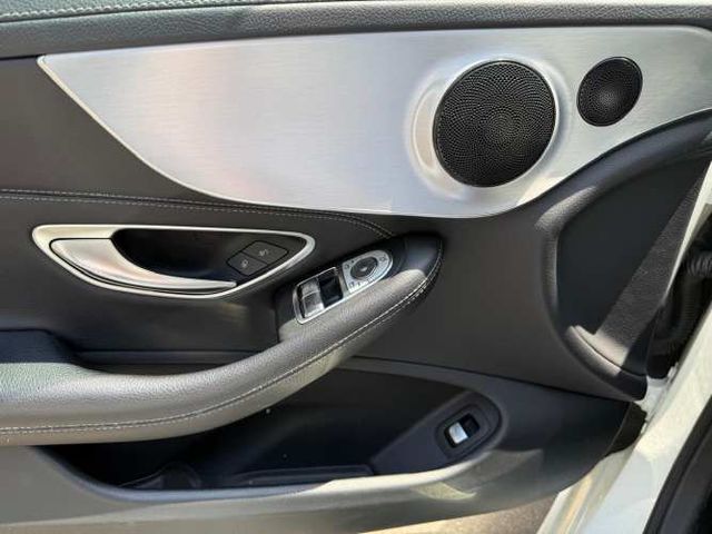 Mercedes Benz C300 COUPE (2019)