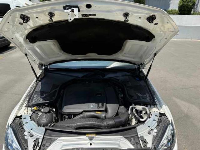 Mercedes Benz C300 COUPE (2019)