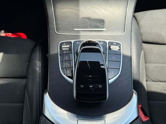 Mercedes Benz C300 COUPE (2019)