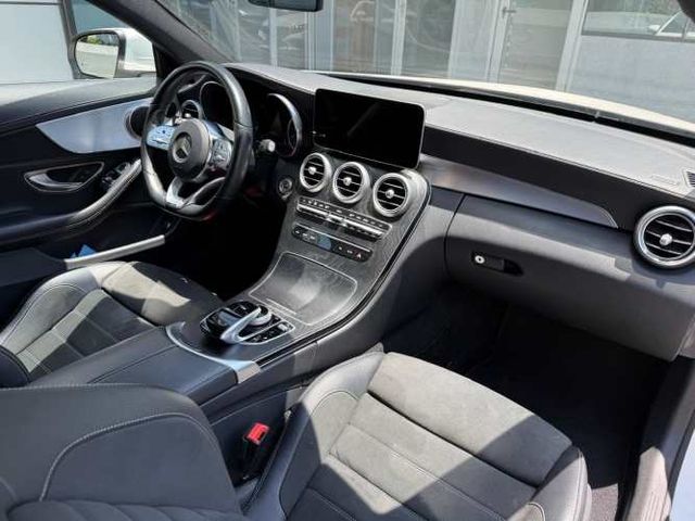 Mercedes Benz C300 COUPE (2019)