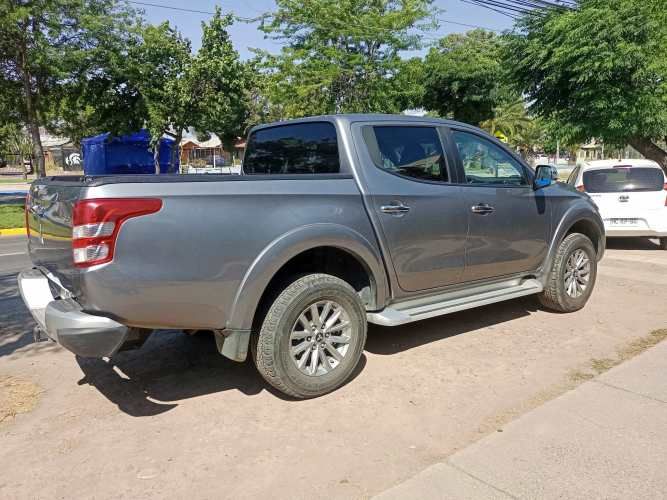 MITSUBISHI L200 DAKAR 4x4 2.4 AUTOMÁTICA –  Km