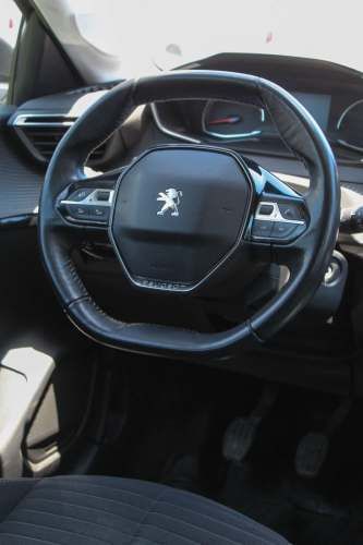 PEUGEOT 208 1.5 DIÉSEL 2021