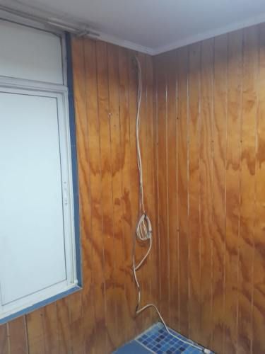 Pieza independiente Baño Privado impecable solida