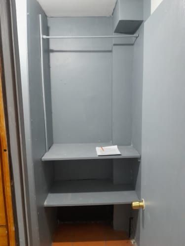 Pieza independiente Baño Privado impecable solida