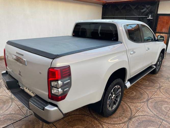 MITSUBISHI L200 DAKAR HP 4X4 LA MAS FULL AUTOMATICA
