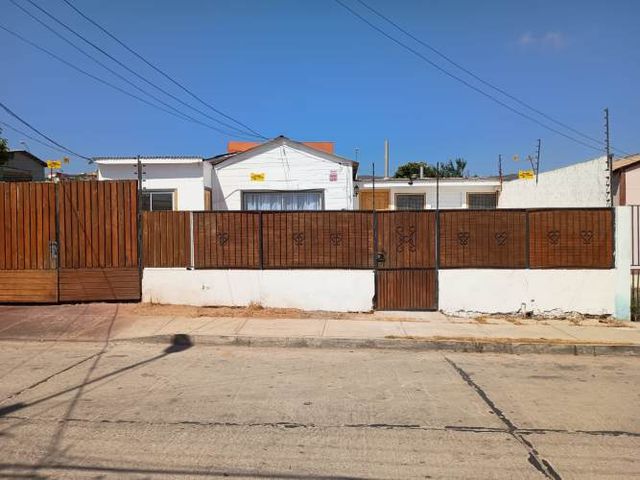 CASA EN LAS COMPAÑÍAS