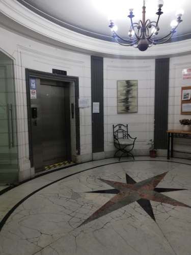 Dpto. con Potencial Comercial en Stgo. Centro (136542)