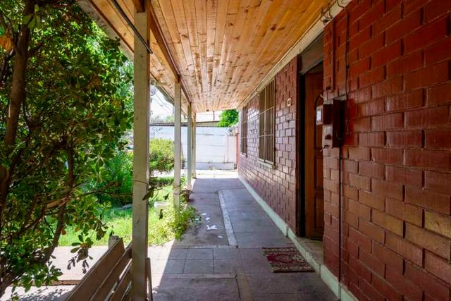 GRANEROS. Propiedad con excelente localización para residencia y servicios