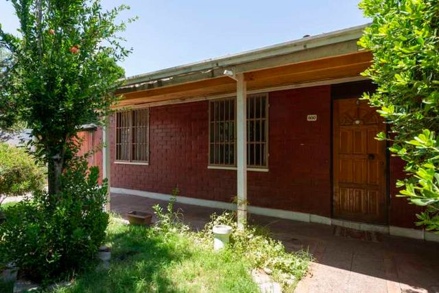 GRANEROS. Propiedad con excelente localización para residencia y servicios