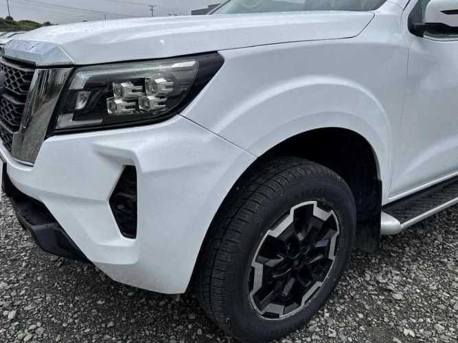 NISSAN NAVARA 2023