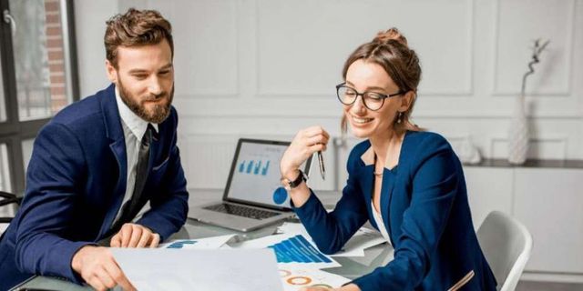 Ayudante Administrativo con Enfoque Comercial